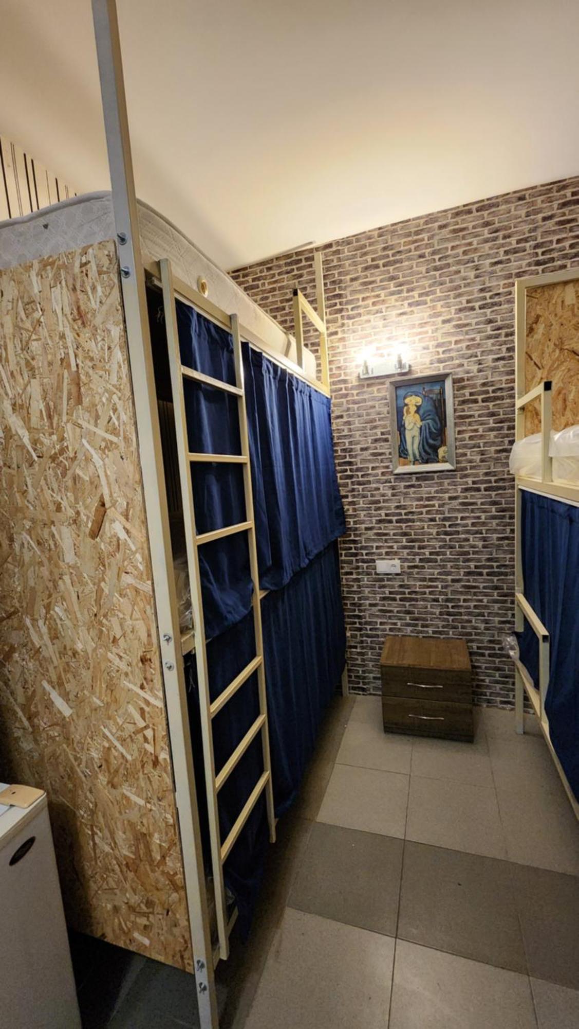Gallary Hostel Tbilisi Buitenkant foto