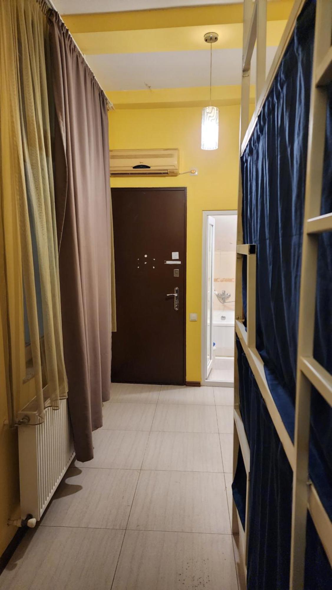 Gallary Hostel Tbilisi Buitenkant foto