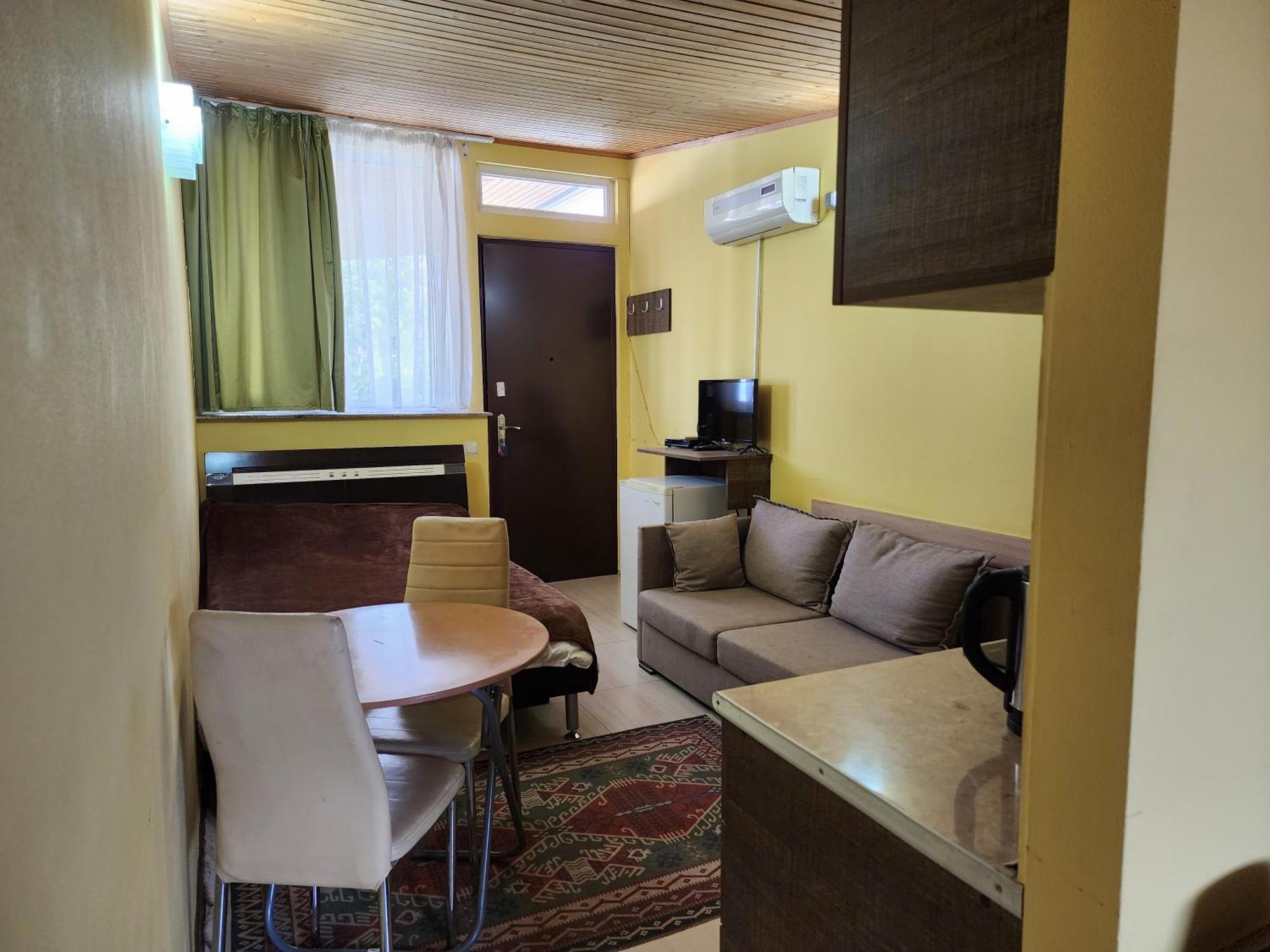 Gallary Hostel Tbilisi Buitenkant foto
