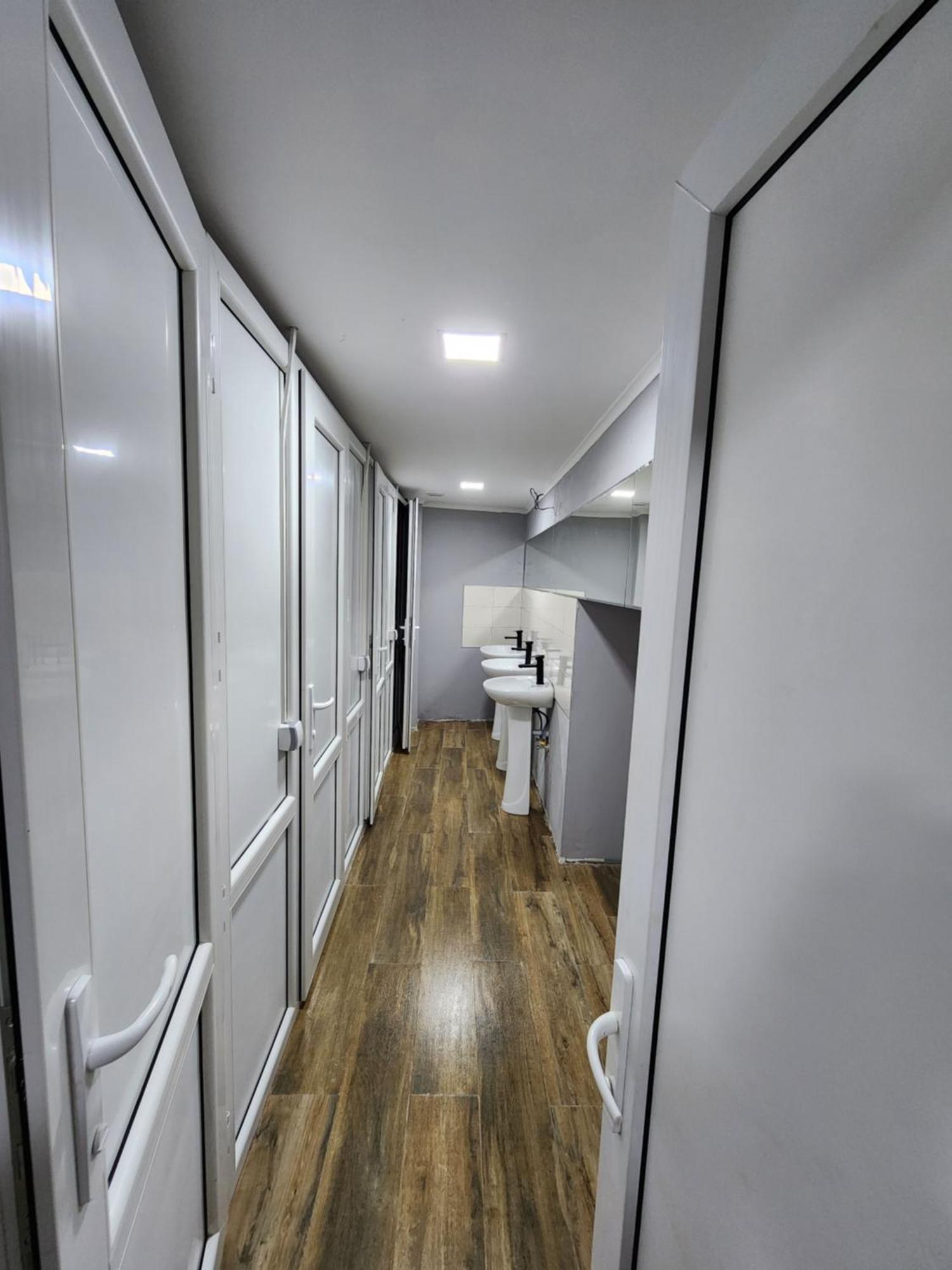 Gallary Hostel Tbilisi Buitenkant foto